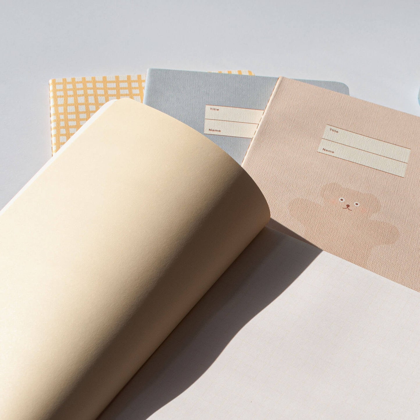 Slim Notebook Baguette in Beige - detail view 5