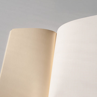 Slim Notebook Baguette in Beige - detail view 4